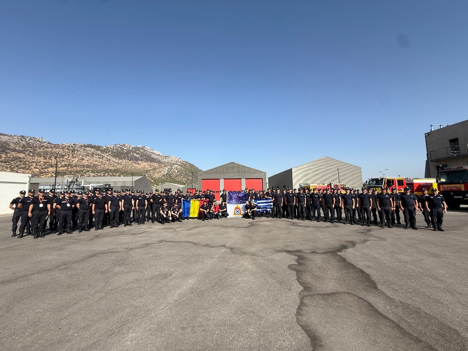 Un nou contingent de pompieri români a ajuns în Grecia pentru misiuni de stingere a incendiilor