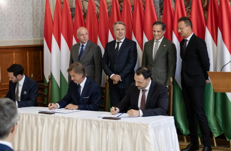 Ungaria intenționează să introducă tehnologia reactoarelor modulare mici din SUA, printr-un parteneriat cu Polonia