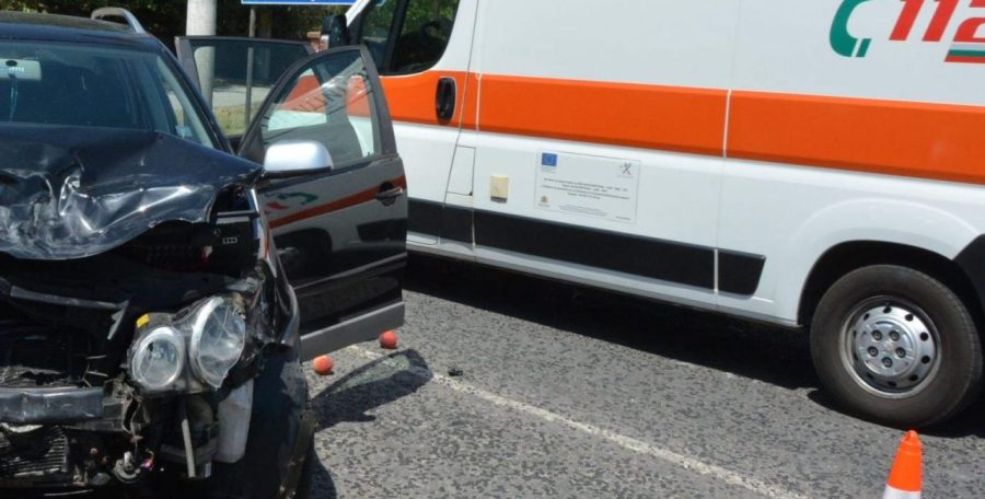 Accident rutier cumplit cu 3 cetățeni români în Bulgaria / Un bărbat și o femeie au murit pe loc în urma unui impact devastator cu un camion / O altă femeie are picioarele rupte