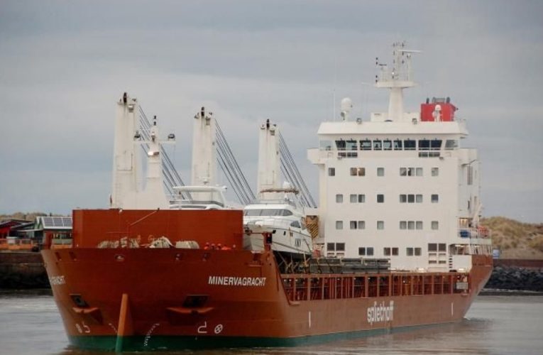 Atac cu rachete al rebelilor houthi asupra unei nave olandeze de marfă în largul coastei Yemenului