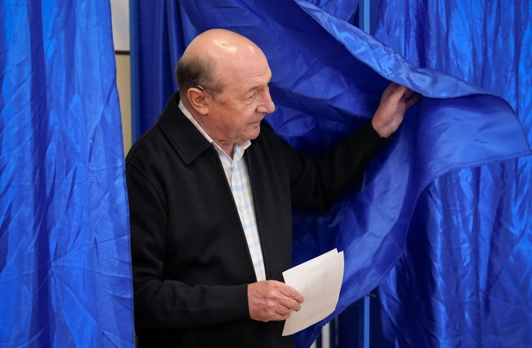 Băsescu a anunțat când va cere cetățenia moldovenească