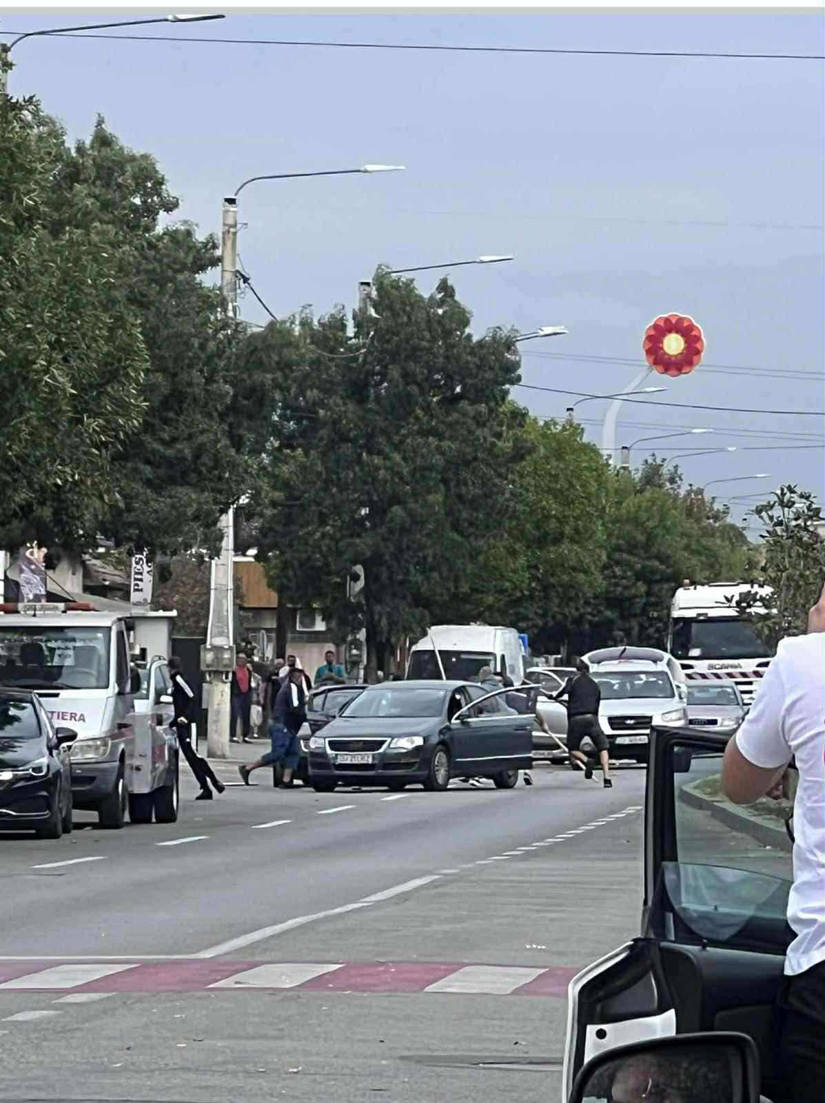 Bătaie pe o stradă din Craiova: Un bărbat a murit şi mai multe persoane au fost rănite