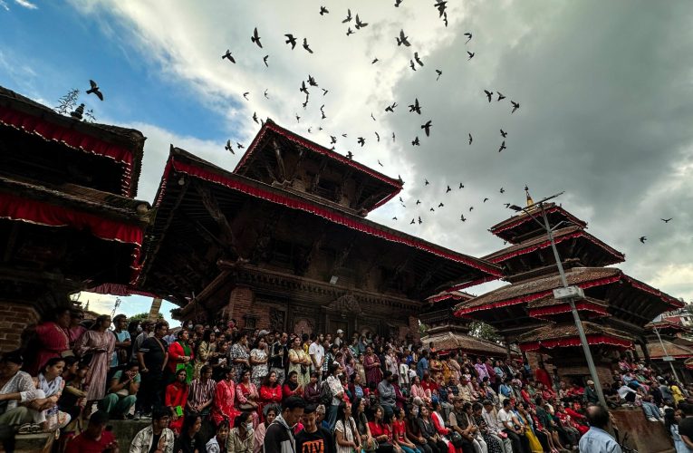 Copilă de doi ani, desemnată zeiță vie în Nepal. Ea va fi venerată de hinduși și de budiști