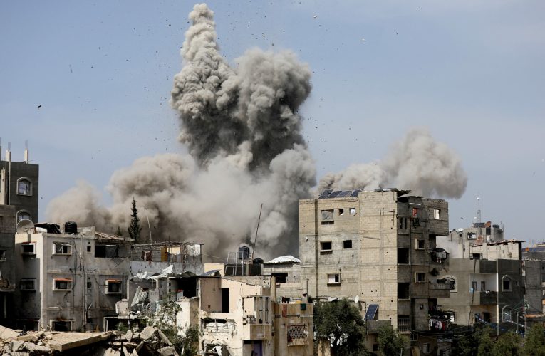 Gaza: Schimburi de focuri intense în jurul spitalului al-Shifa
