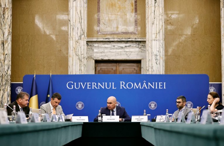 Guvernul își asumă răspunderea pe cinci proiecte din al doilea pachet de reformă. Senatul și Camera Deputaților se reunesc astăzi în ședințe
