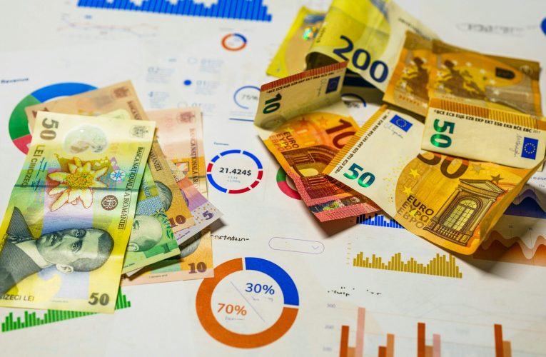 Guvernul nu stăpânește deficitul: Mai mulți bani la buget, dar gaura se adâncește