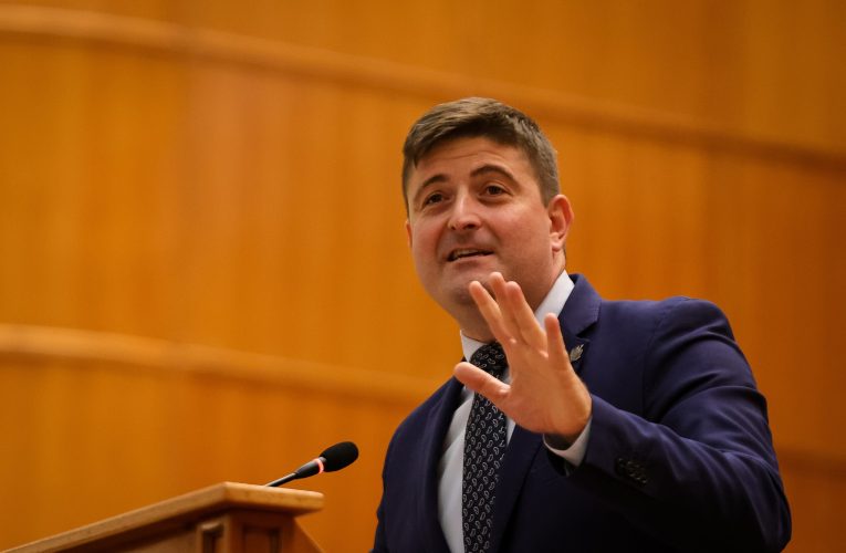 Inițiatorul legii anti-cămătărie: Dacă faci cămătărie, pleci fără bani la pușcărie