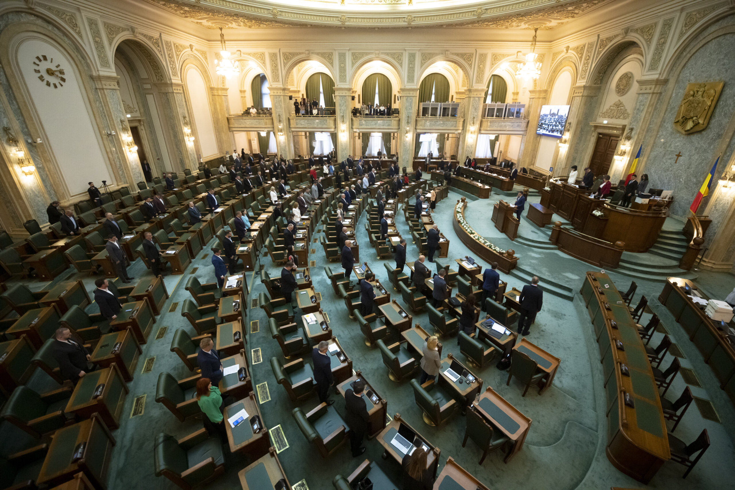 Legea de plată a pensiilor private, dezbătută de urgență în Senat. Pozițiile celor doi președinți ai comisiilor care propun aprobarea sau respingerea proiectului