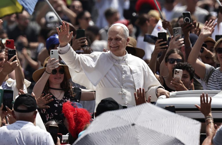 Papa Leon XIV se întâlnește cu părintele James Martin, un susținător al catolicilor LGBTQ+