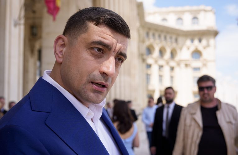 Prima din cele patru moțiuni de cenzură depuse de AUR a picat. Au fost prezenți 392 de deputați și senatori