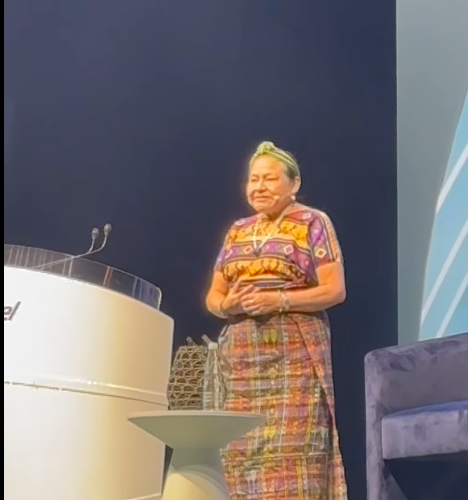 Rigoberta Menchú i-a „furat” Nobelul pentru Pace lui Donald Trump. Lidera indigenă avertizează asupra dezumanizării în era digitală