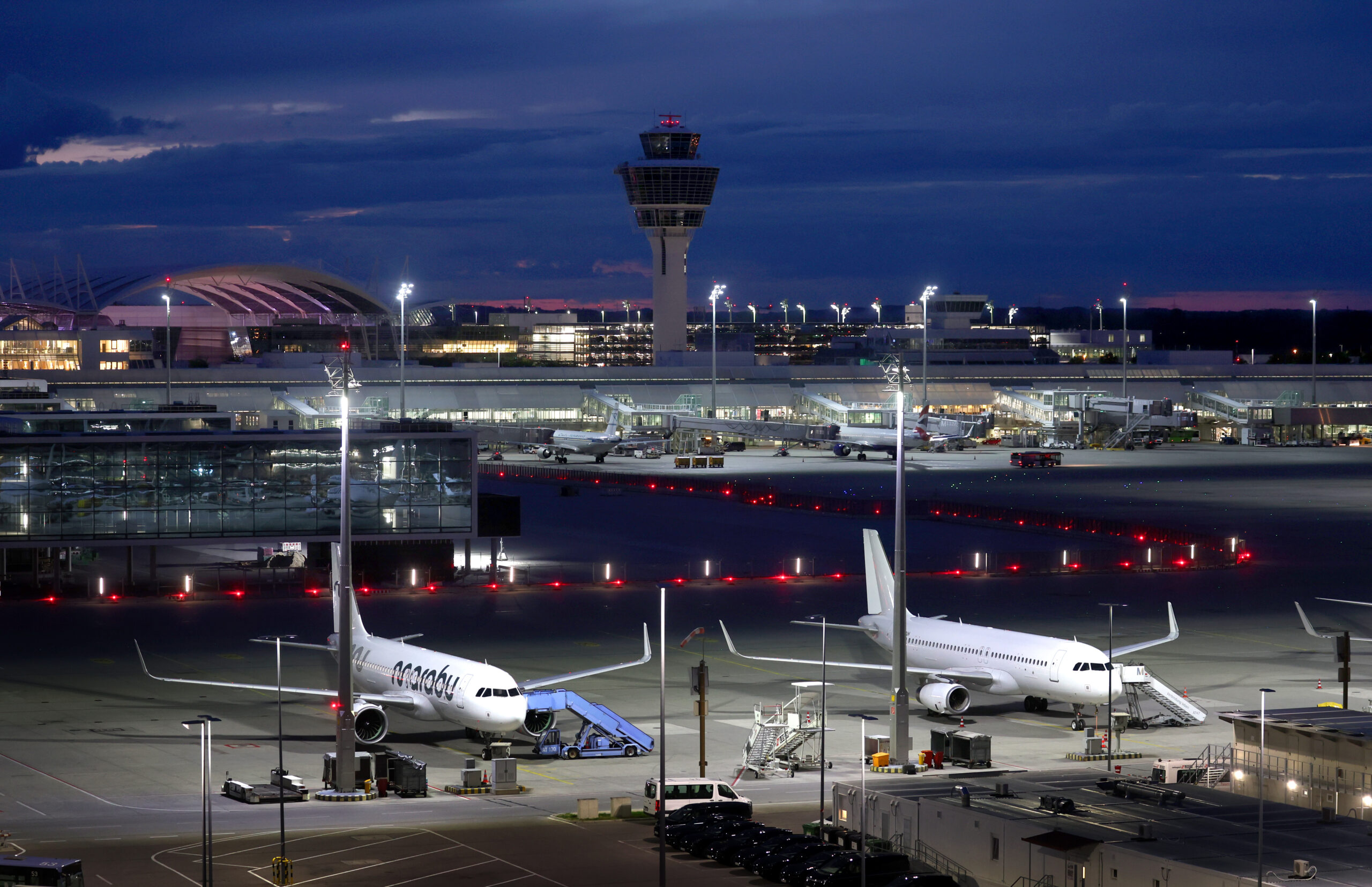 Al doilea incident cu drone la aeroportul din München: zeci de zboruri amânate sau anulate și mii de pasageri afectați