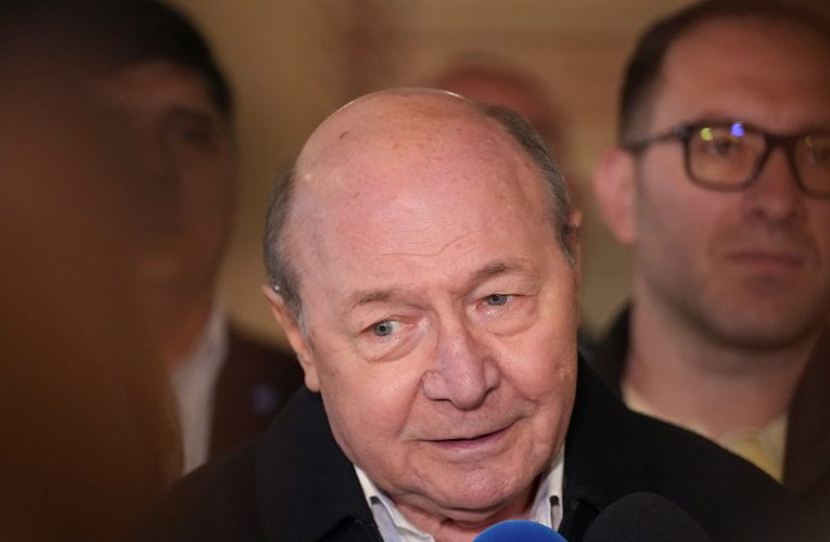 Băsescu: Ce se întâmplă la Guvern este comic. Partidele astea pun interesele lor deasupra interesului național