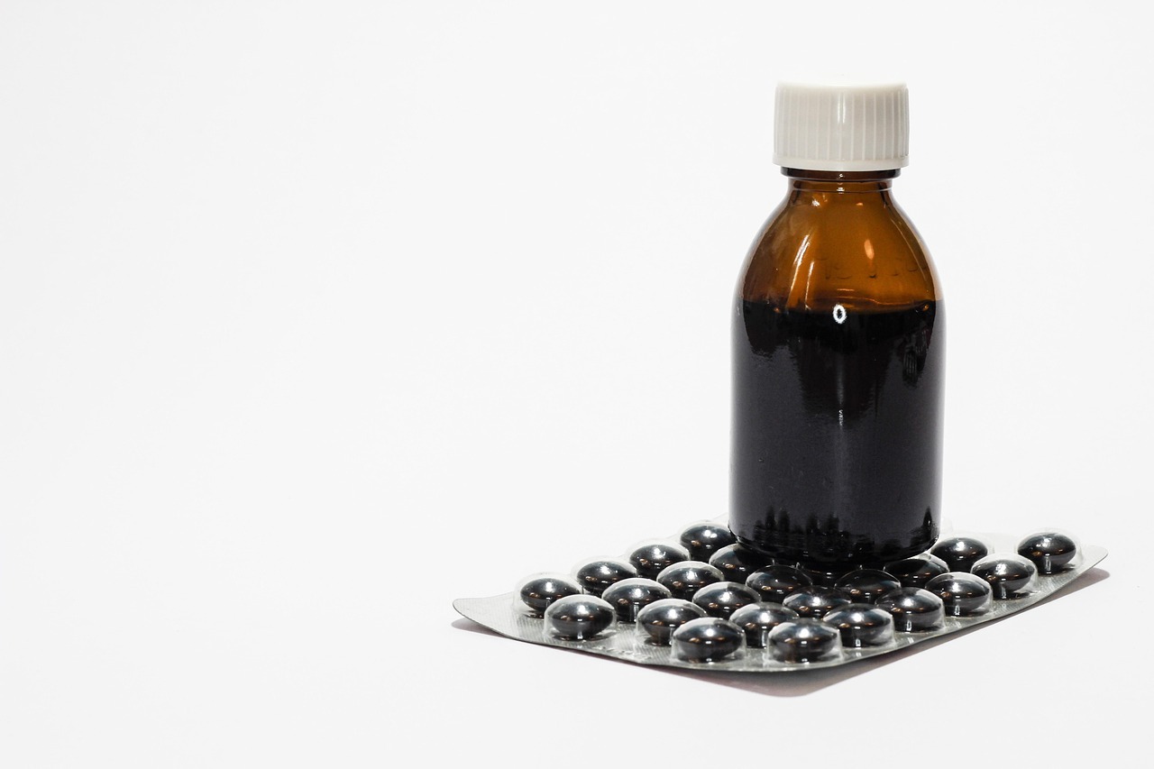 Cel puțin 9 copii morți, după administrarea unui sirop de tuse în India / Trei state au interzis medicamentul