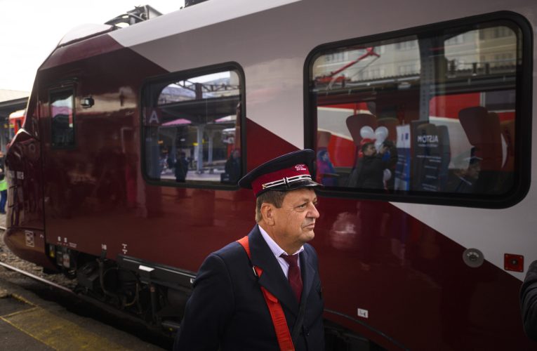 CFR: Trenuri suplimentare introduse în perioada pelerinajului la Sfânta Cuvioasă Parascheva. Care este ruta lor