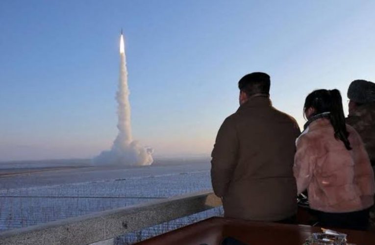 Coreea de Nord a lansat rachete balistice cu o săptămână înaintea summitului APEC