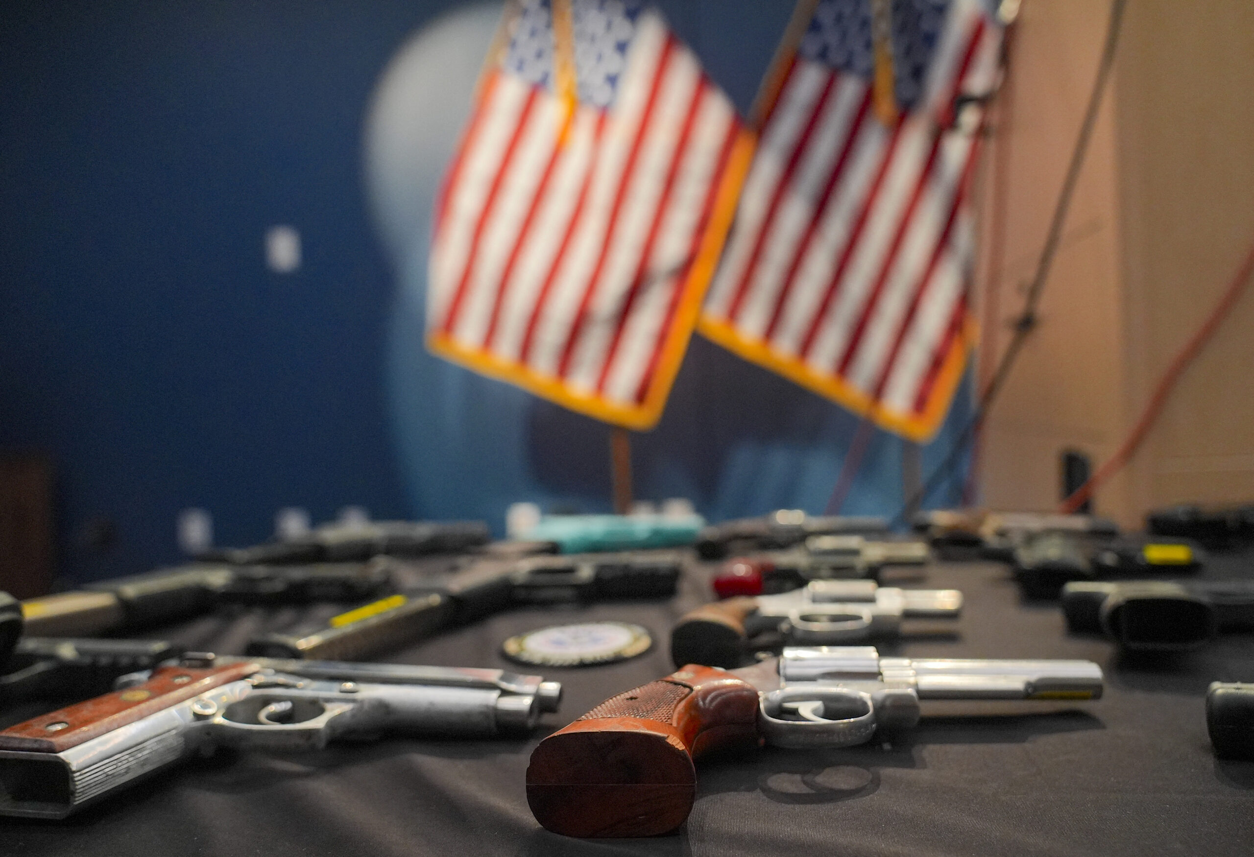 Curtea Supremă a SUA va decide dacă persoanele care consumă regulat marijuana pot deține legal arme