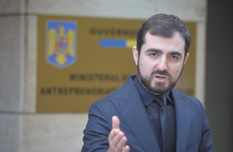 Deputatul USR Claudiu Năsui îl laudă pe Rogobete: „Prima idee de reformă adevărată vine de la un ministru PSD”