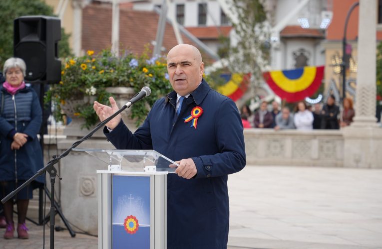Discurs cu greutate la Oradea: Bolojan acuză lașitatea și hoția din interiorul României
