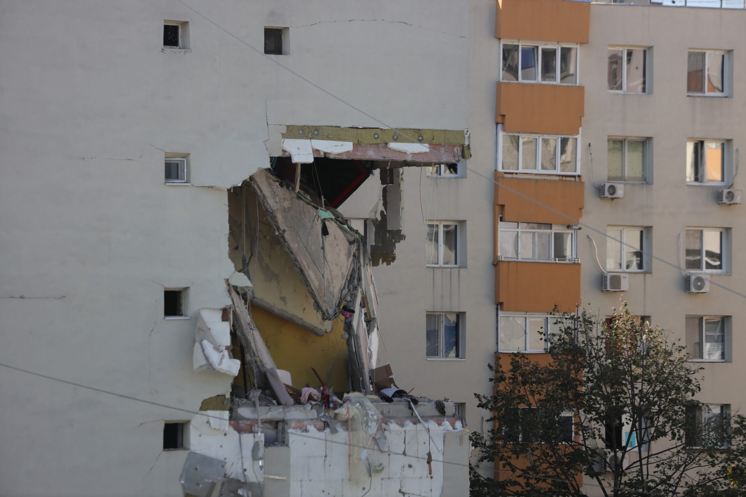 Explozia din blocul din Rahova: Încă nu există concluzii privind cauzele producerii exploziei