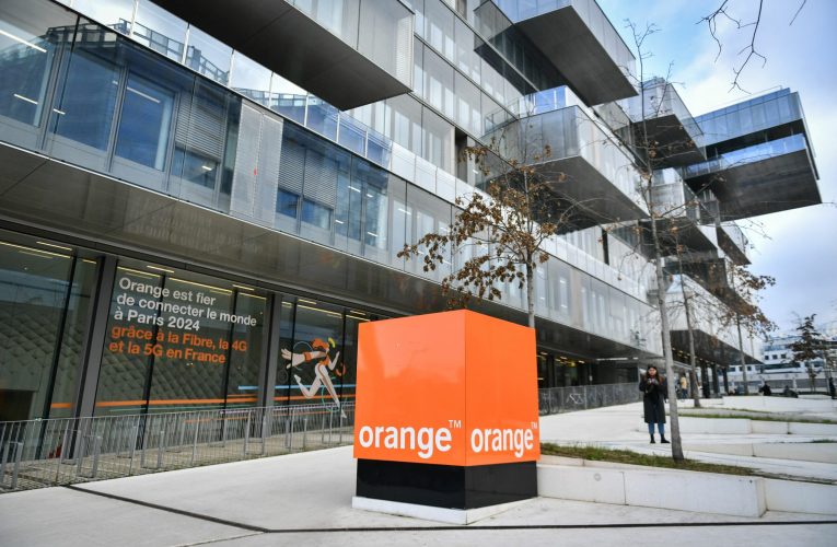 Explozie la sediul Orange din Paris. Mai mulți angajați răniți grav, 80.000 de utilizatori afectați