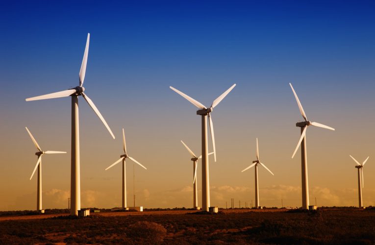 Generarea globală de energie regenerabilă depășește pentru prima dată cărbunele