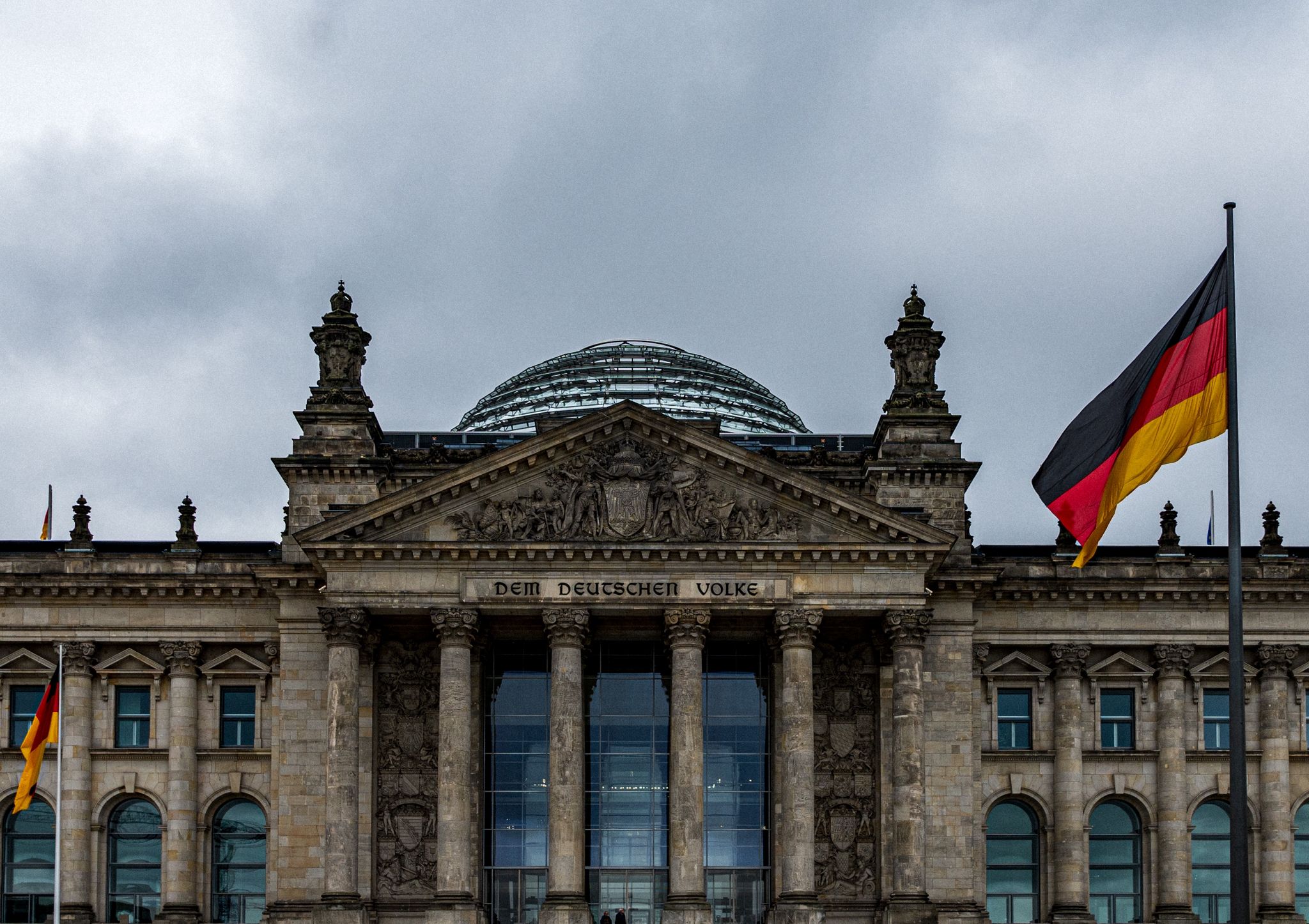 Germania marchează 35 de ani de la reunificare. Germanii se simt tot mai divizați