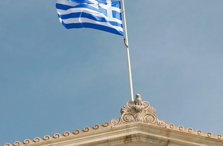 Grevă generală în Grecia din cauza planurilor privind ziua de lucru de 13 ore