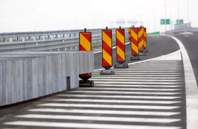 INFOTRAFIC: Lucrări pe A1 și A2. Sunt impuse restricții pe mai multe tronsoane