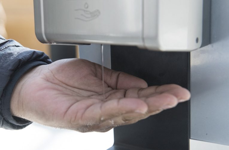 Îngrijorare în UE. Etanolul din dezinfectante ar putea fi clasificat drept substanță periculoasă care crește riscul de cancer / Industria medicală: „Impactul asupra spitalelor ar fi uriaș”