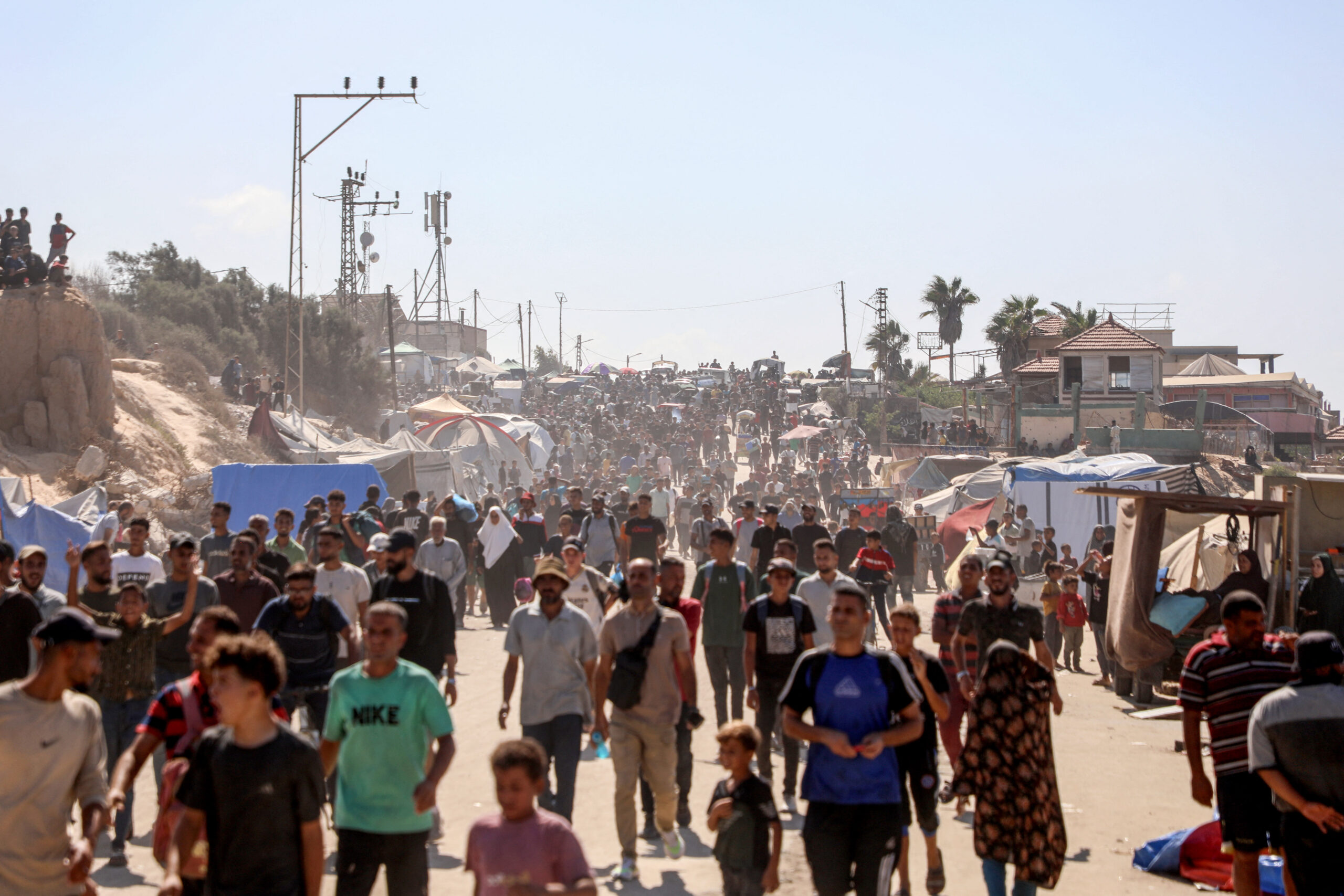 Israelul mută prizonierii înainte de schimbul cu Hamas
