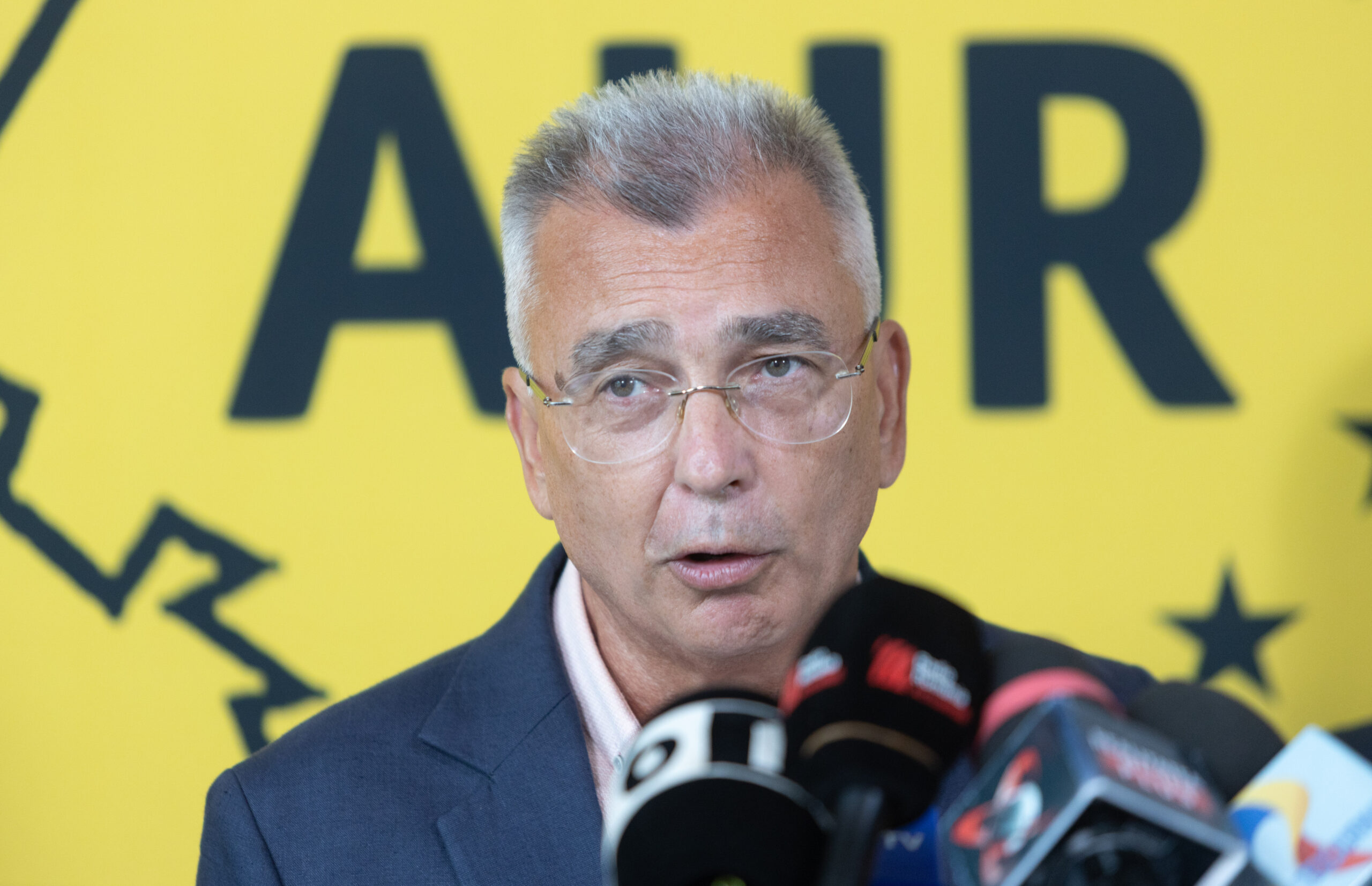 Liderul senatorilor AUR avertizează că datoria României atinge un nou record negativ: statul va împrumuta 259 de miliarde de lei în 2025
