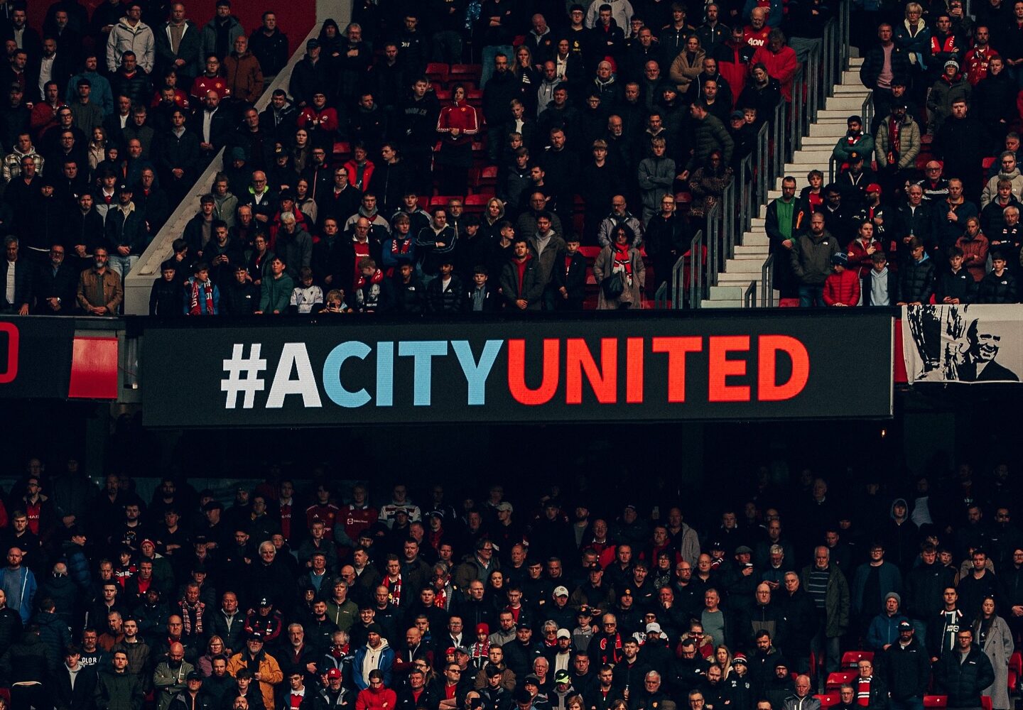 Manchester United a ținut un moment de reculegere pentru victimele atacului de la sinagoga din Manchester