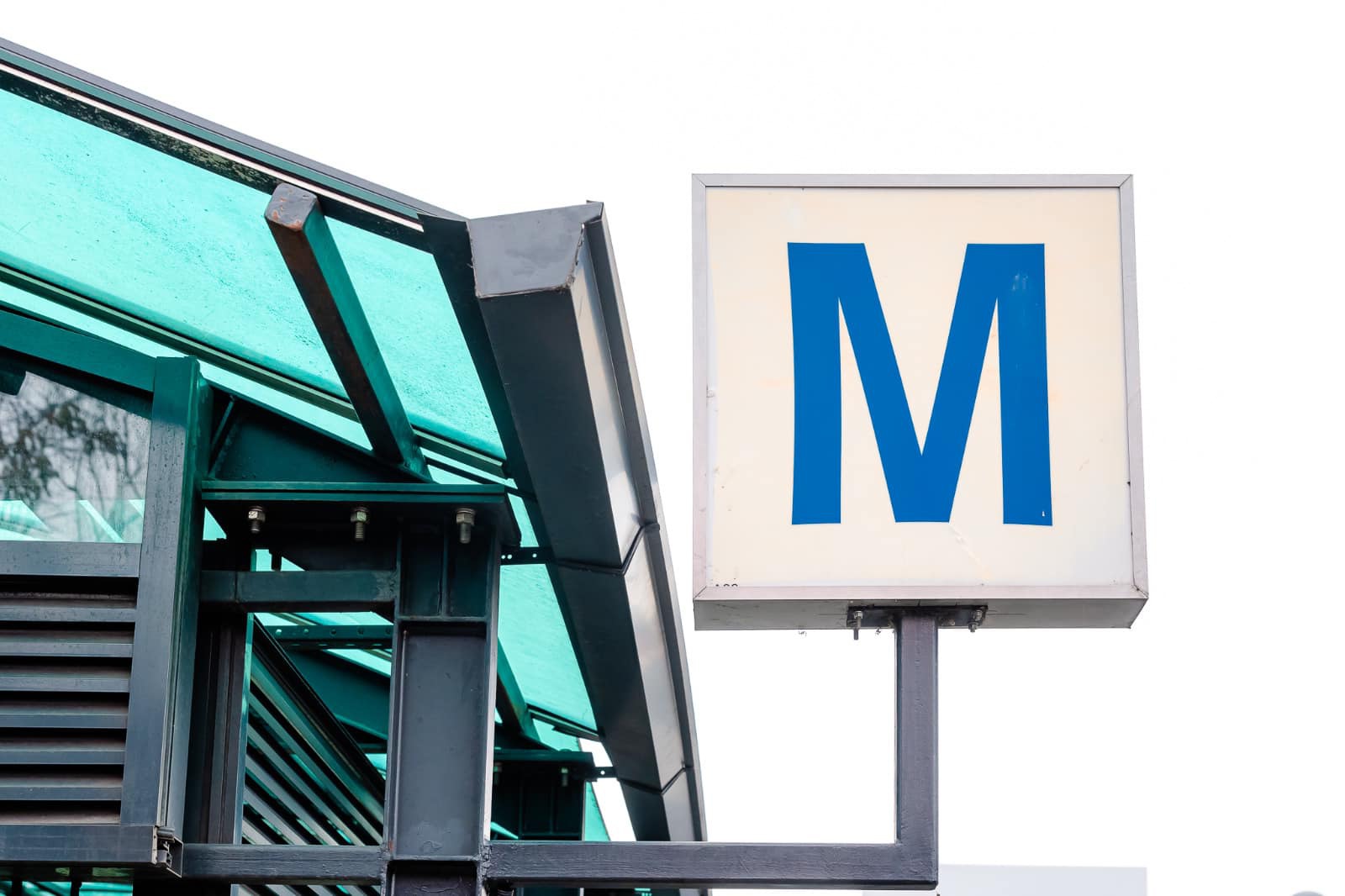 Metrorex anunță că au apărut infiltrații și în infrastructura subterană în urma ploilor abundente