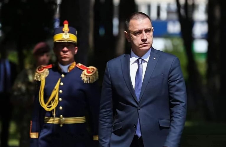 Mihai Fifor, ironie la adresa lui Moșteanu: Luați-vă trotineta, domnule ministru, și plecați