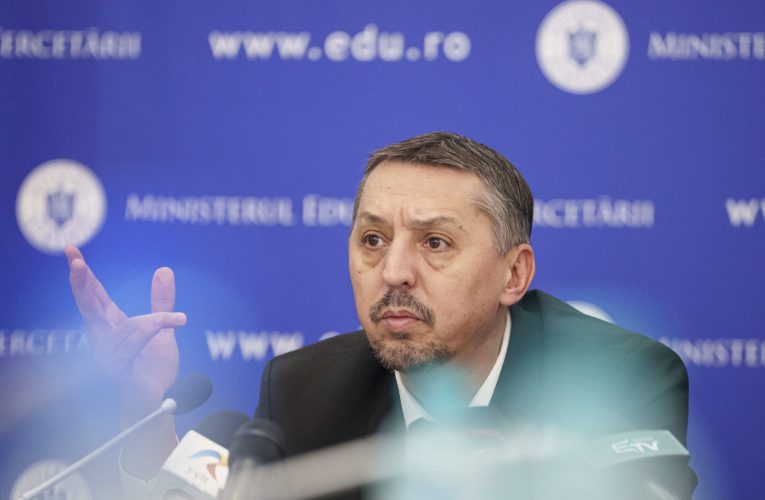 Ministerul Educaţiei vine cu precizări privind numărul total de posturi în anul şcolar curent: Nu au fost anulate posturi de titulari