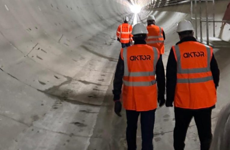 Ministrul Transporturilor și Infrastructurii și Directorul General CFR SA au vizitat șantierul feroviar de la Apața-Cața. Comunicat