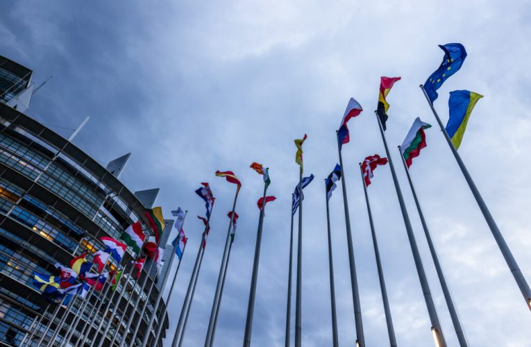 Orban găsește sprijin neașteptat în efortul de a bloca aderarea Ucrainei la UE. Dreptul de veto din Consiliul European, principalul motiv al disputei