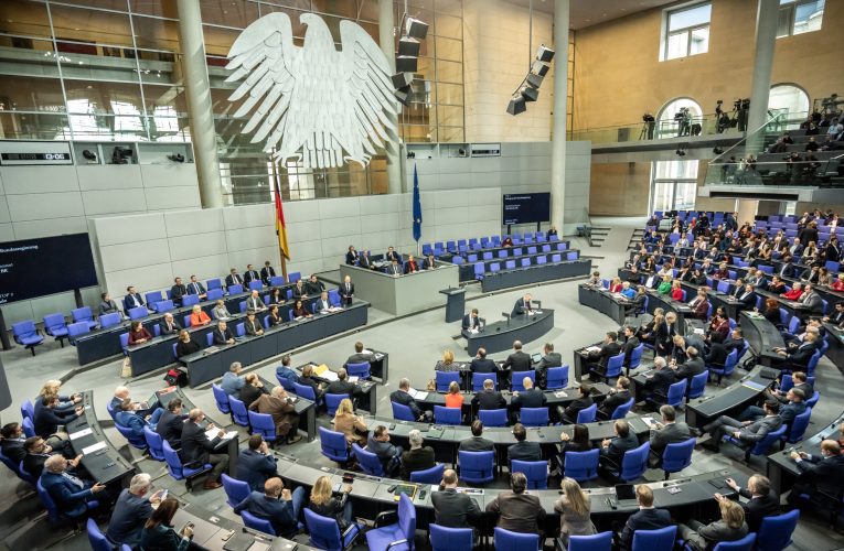 Parlamentul Germaniei a respins legea care facilita dobândirea cetățeniei