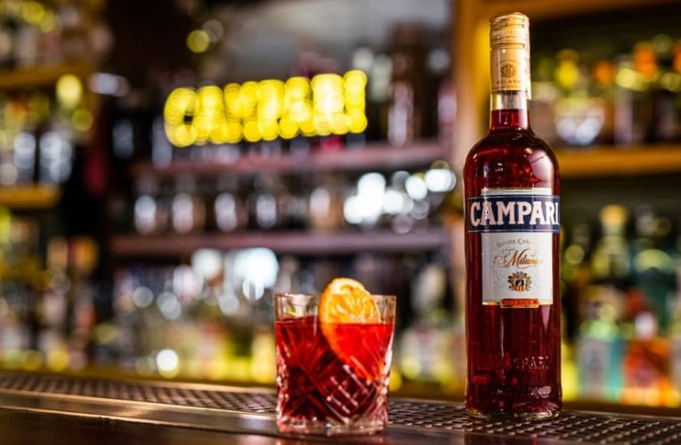 Poliția italiană a confiscat 1,5 miliarde de dolari de la compania care controlează Campari