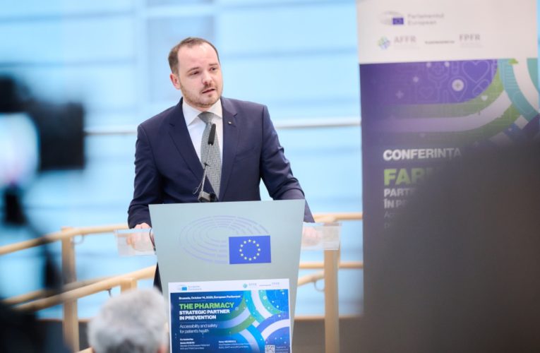 Rogobete participă la Bruxelles la discuții despre rolul farmaciștilor în sănătate