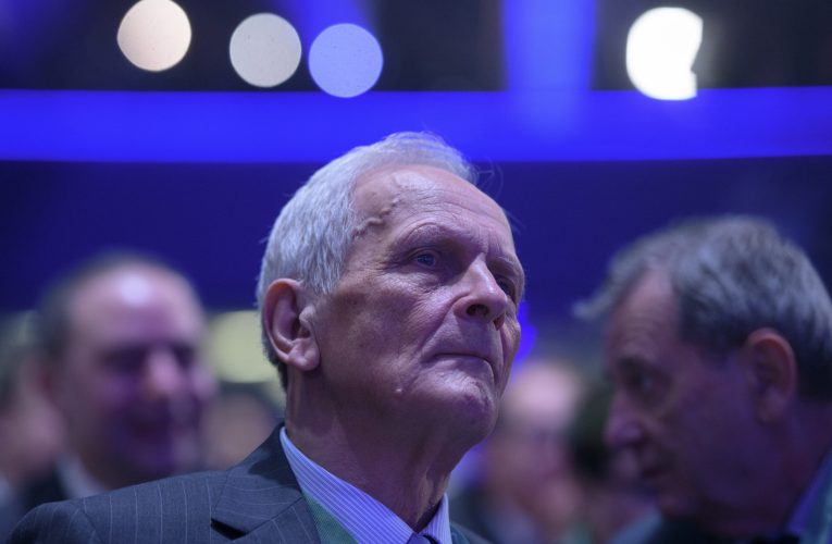 Stolojan, despre decizia CCR: O palmă peste obrazul românilor. Bolojan trebuie să rămână în funcție