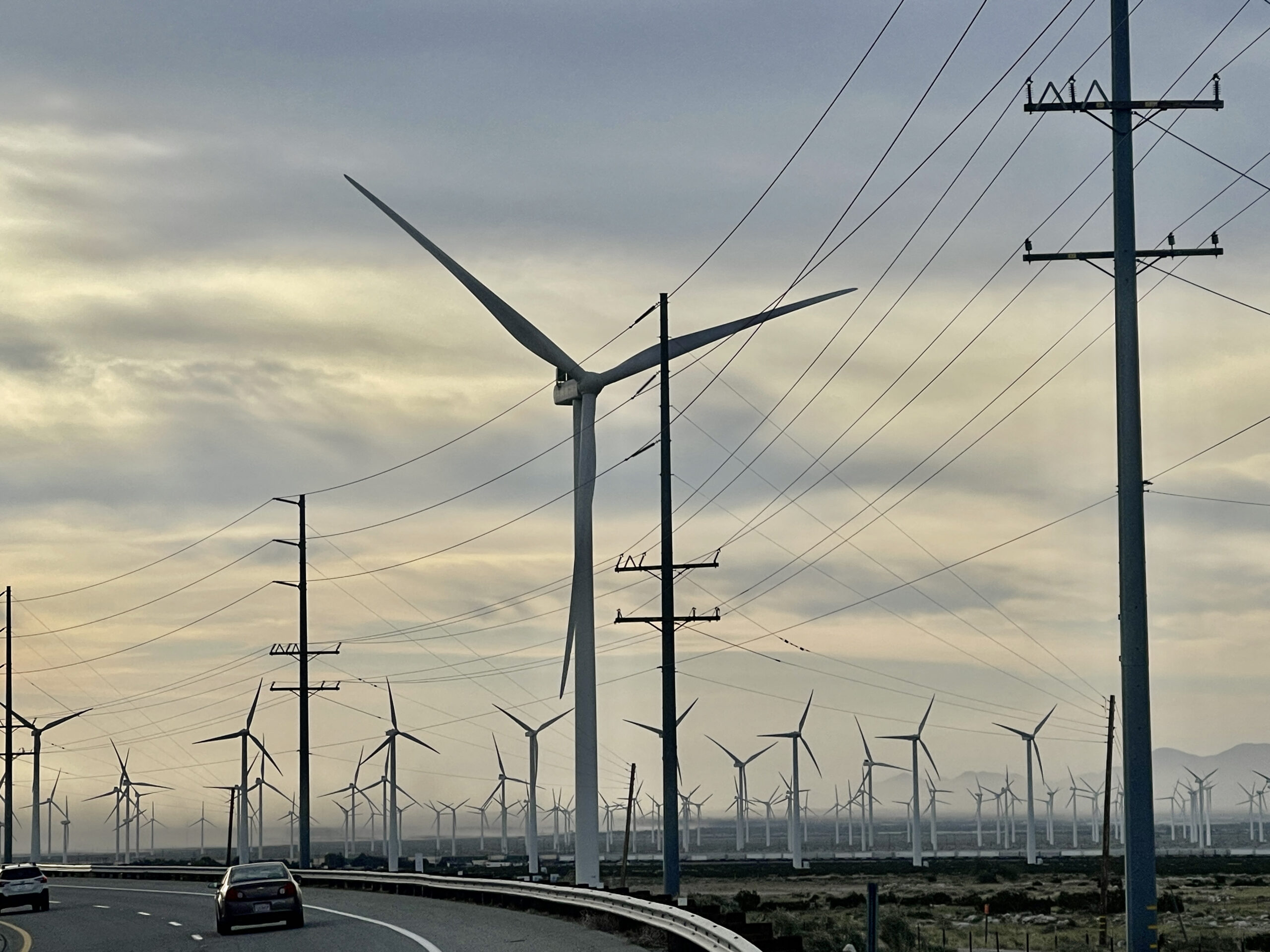 SUA: Departamentul Energiei anulează finanțări de 7,6 miliarde de dolari pentru proiecte energetice