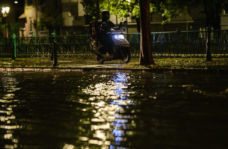 Trafic deviat pe DN2A din cauza inundațiilor. Ploile torențiale au provocat pagube în județul Constanța