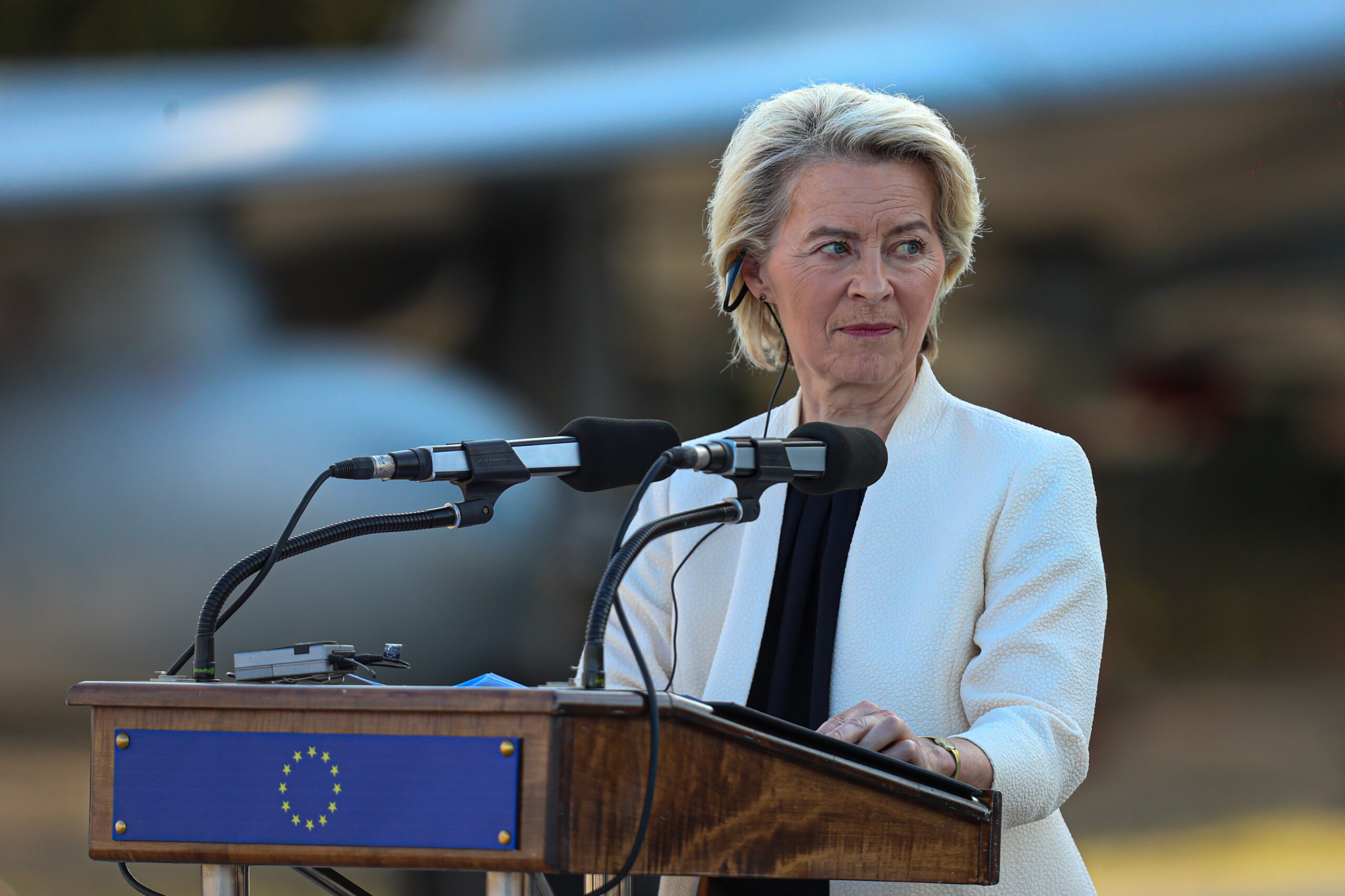 Ursula von der Leyen se confruntă cu două moțiuni de cenzură, pentru a doua oară în ultimele trei luni