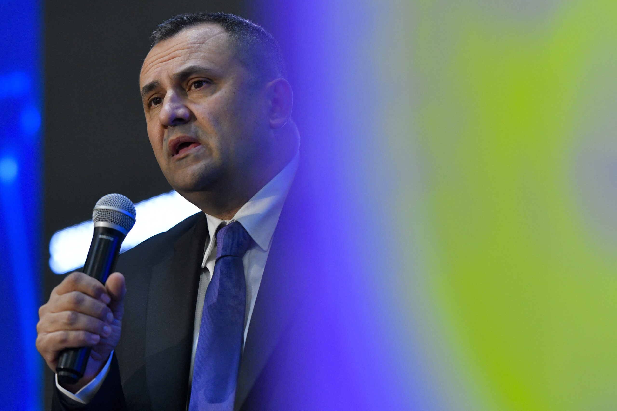 700.000 de euro încasați din OnlyFans, nedeclarați de un bărbat. Cum l-a găsit ANAF