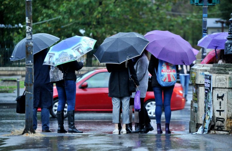 AMN anunță Cod galben de ploi, lapoviță și ninsoare în aproape toată țara