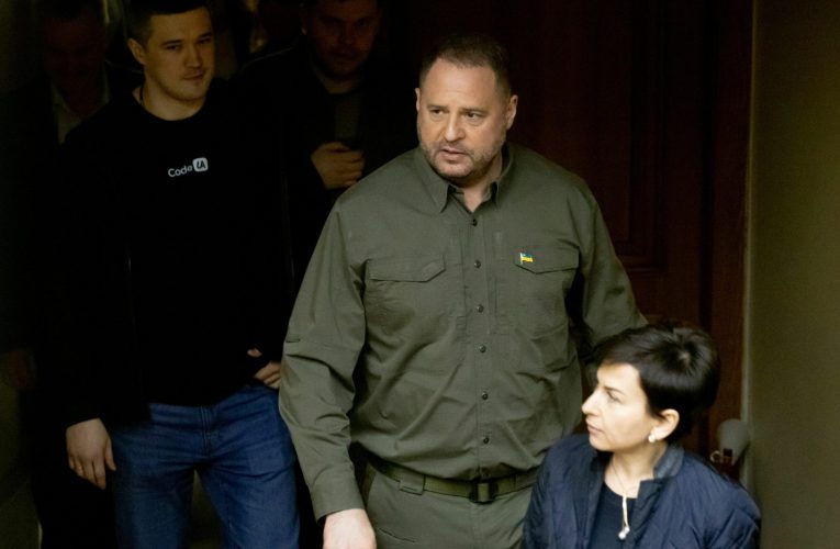 Anunțul lui Andrii Iermak, mâna dreaptă a lui Zelenski, după ce a demisionat: „Mă voi duce pe front”