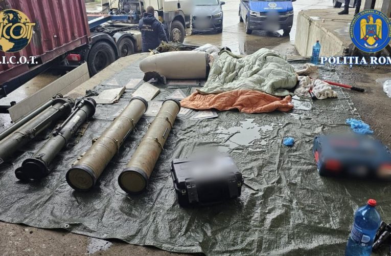 Armele din camionul prins la Vama Albița, preluate dintr-un depozit din Ucraina