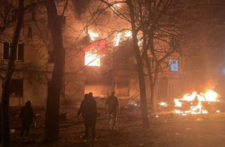 Atac cu drone rusești în Zaporojie: 19 răniți și pagube semnificative